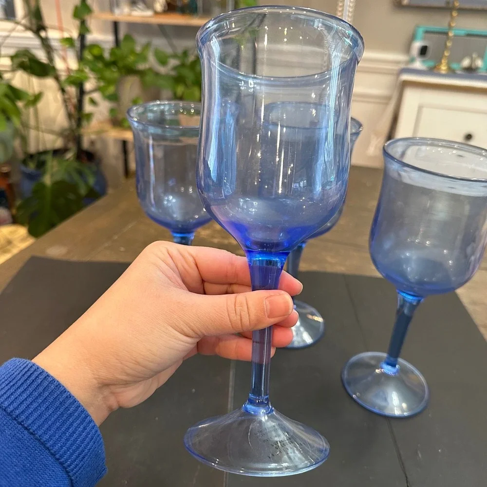 Pottery Barn 4 Piece Outdoor Polycarb Synthetic‎ Water Wine Goblets New